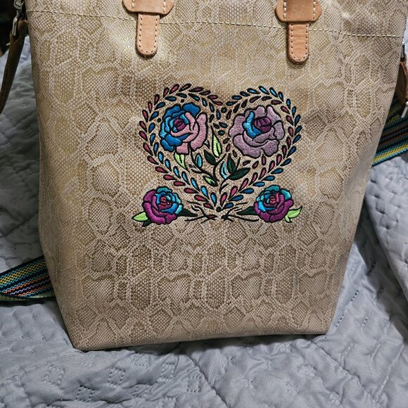 Consuela Leah Essential Tote - Picture 13 of 14